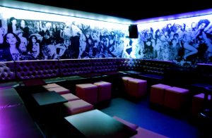 Reserva de la sala Candy Box